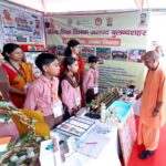 बेटी और व्यापारी की सुरक्षा से खिलवाड़ करने वालों की जगह है जेल या जहन्नुम में – सीएम योगी